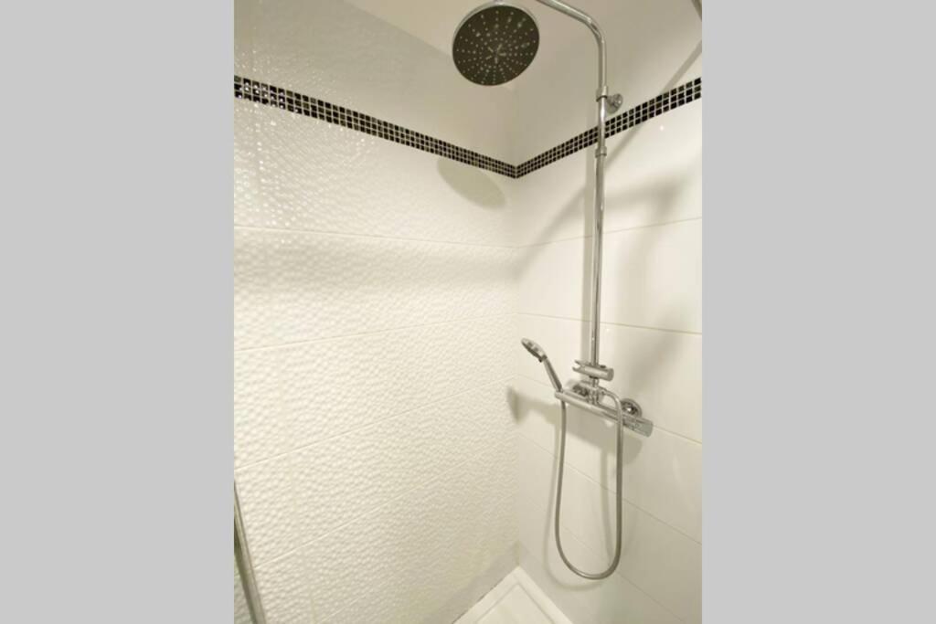 Exclusive 2br! Near City Center +netflix Appartement